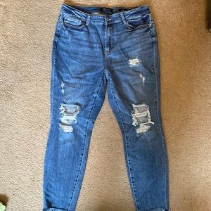Judy Blue distressed skinny jeans